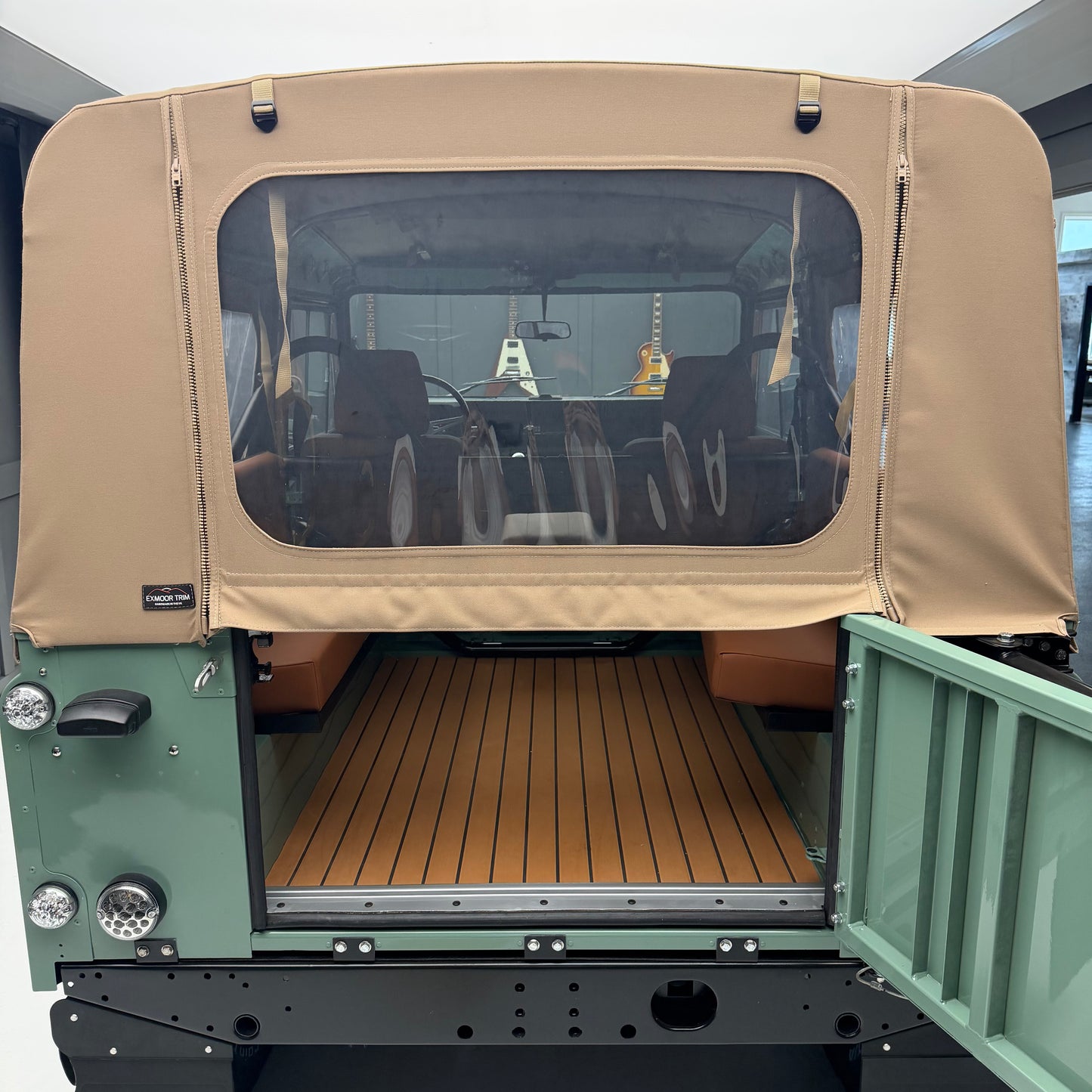 2000 Land Rover Defender