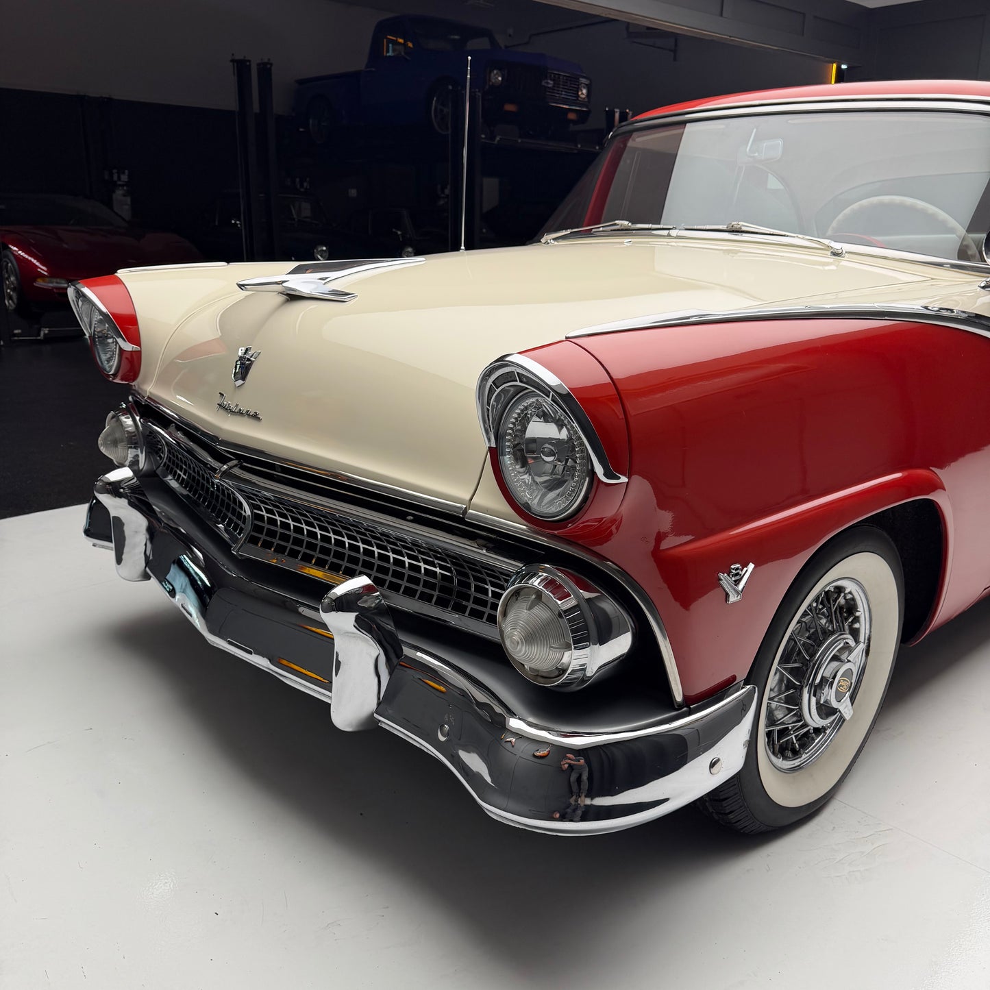 1955 Ford Fairlane Victoria