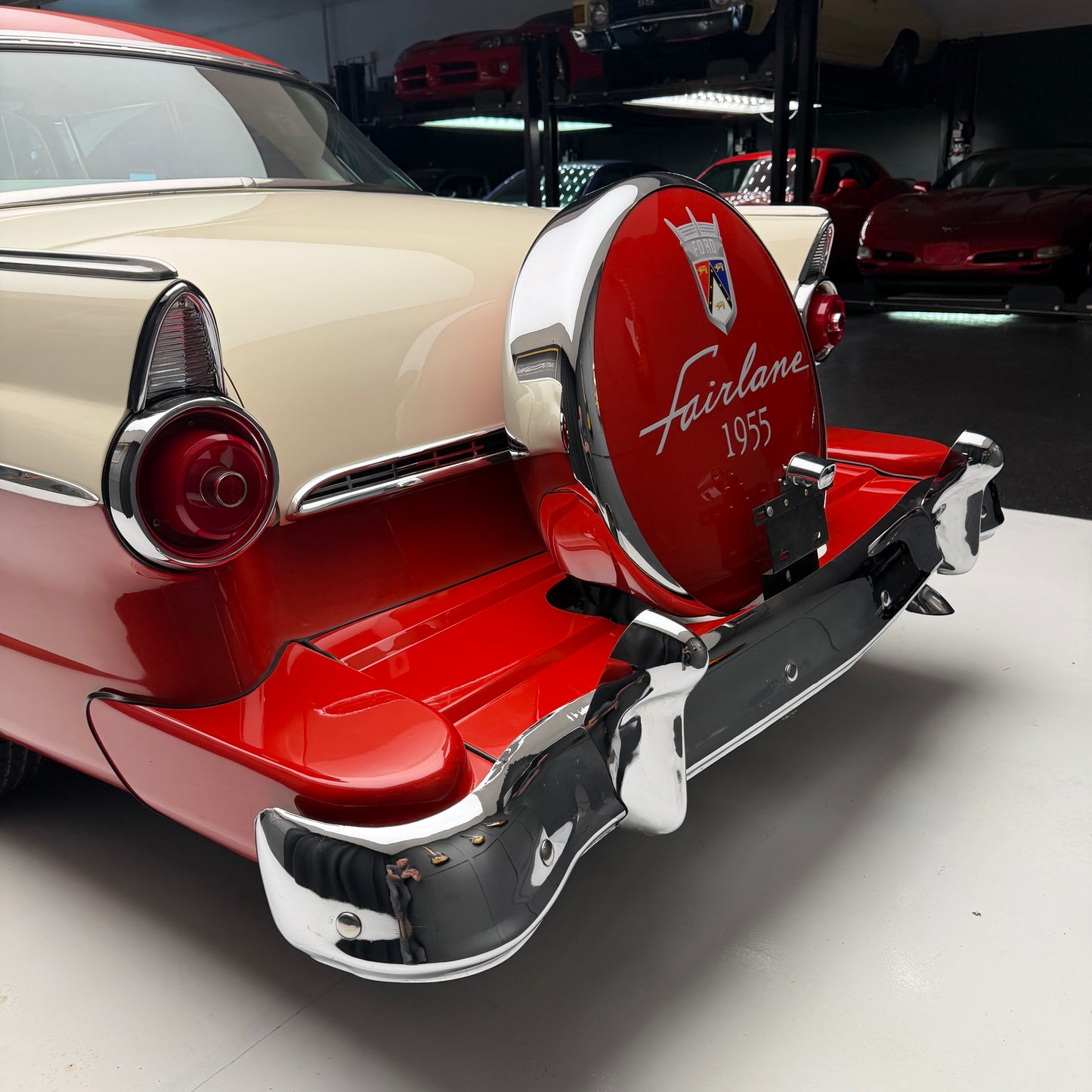 1955 Ford Fairlane Victoria
