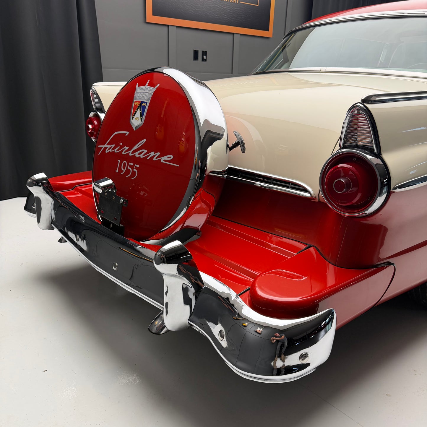 1955 Ford Fairlane Victoria