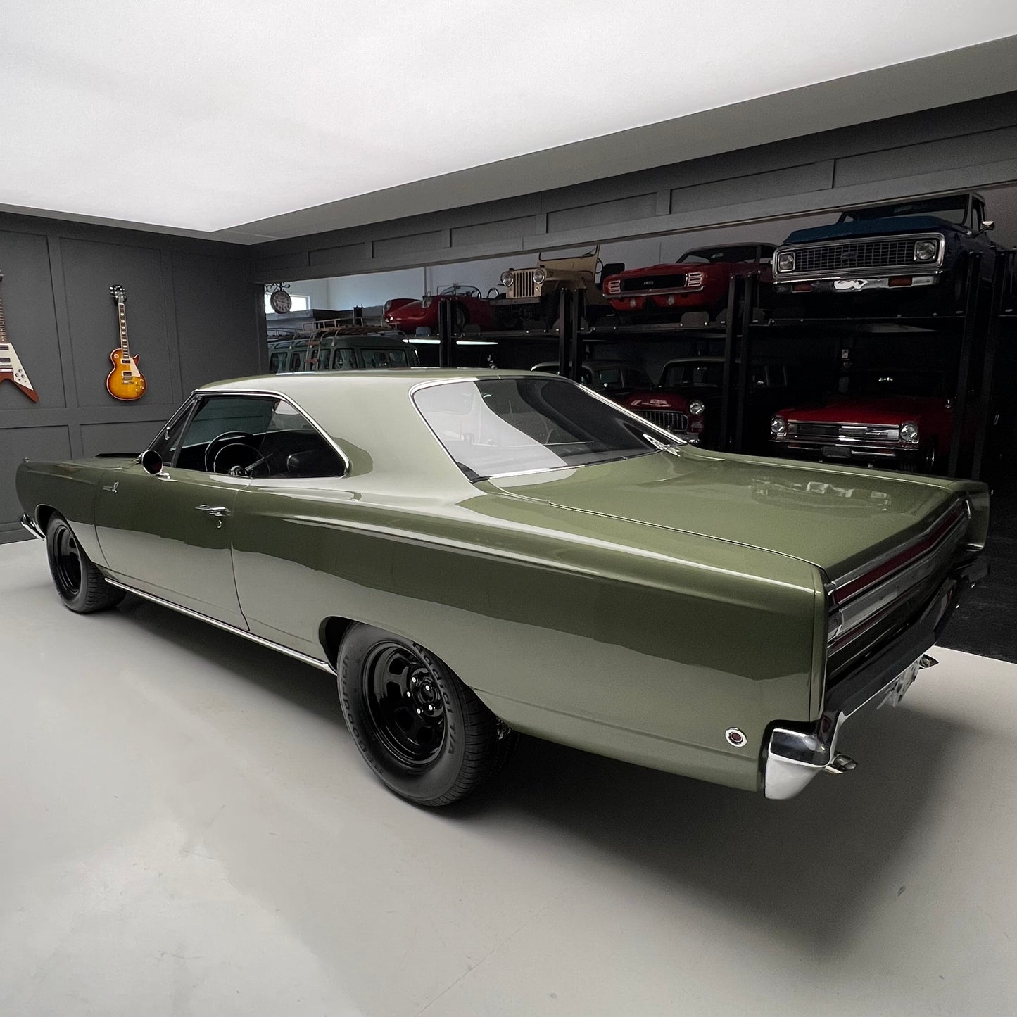 Load image into Gallery viewer, 1968 Plymouth Road Runner