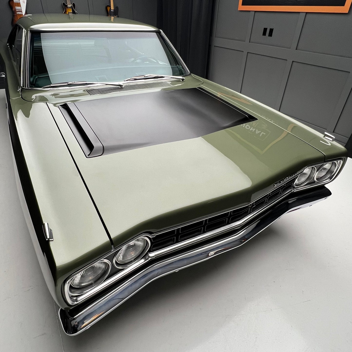 Load image into Gallery viewer, 1968 Plymouth Road Runner