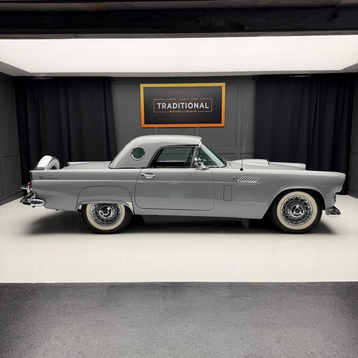 1956 Ford Thunderbird
