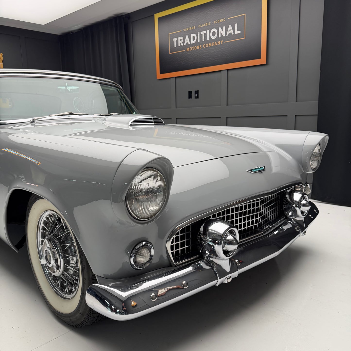 1956 Ford Thunderbird