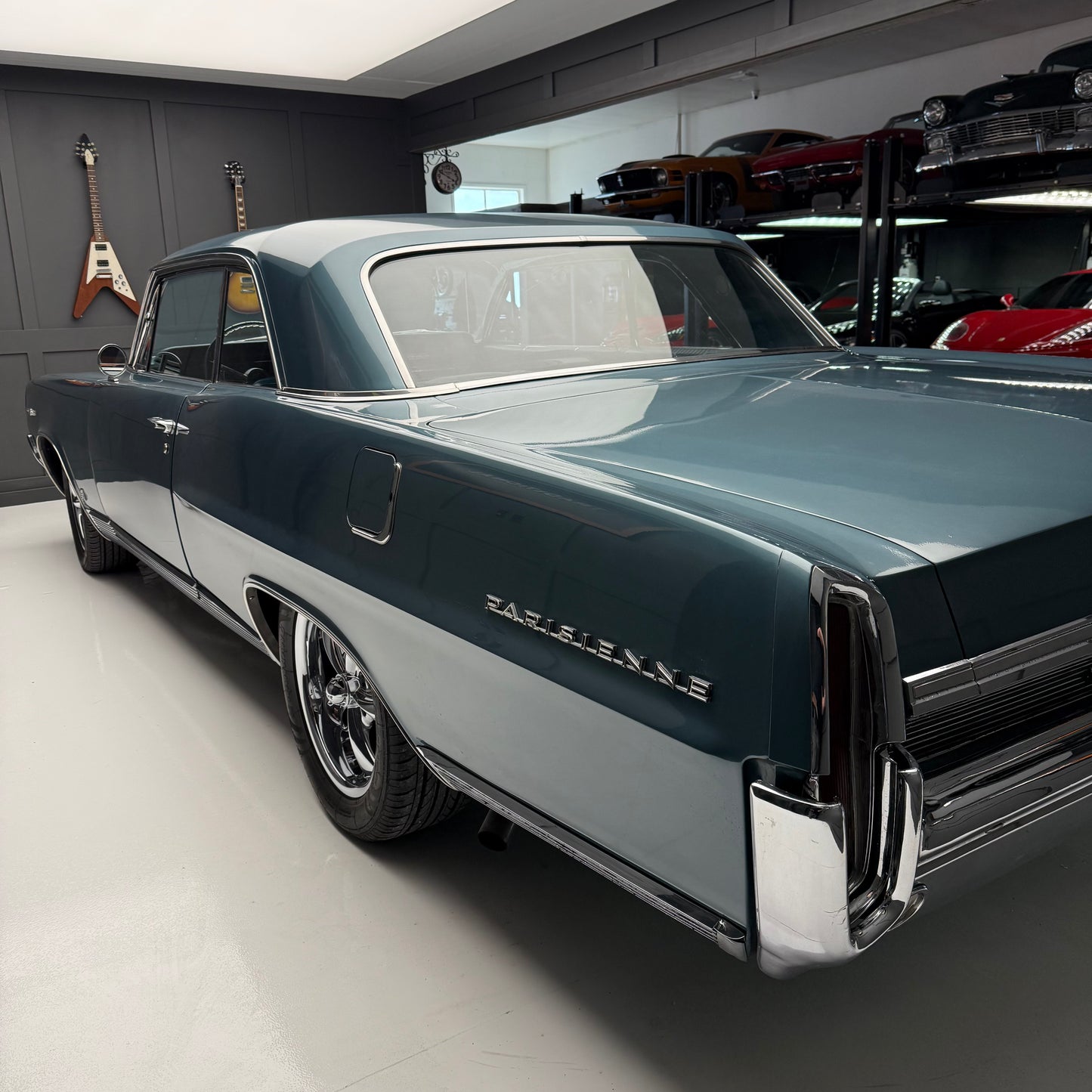 1964 Pontiac Parisienne Custom Sport