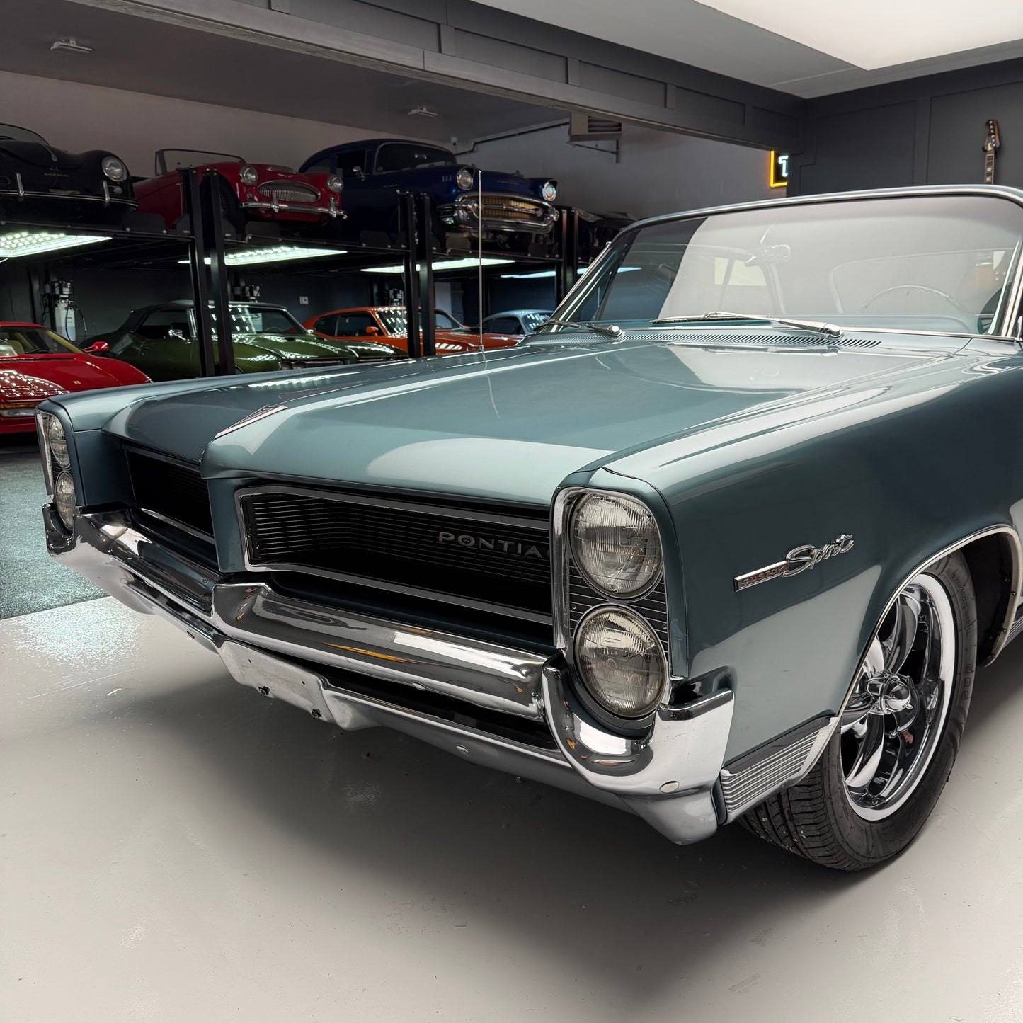 1964 Pontiac Parisienne Custom Sport