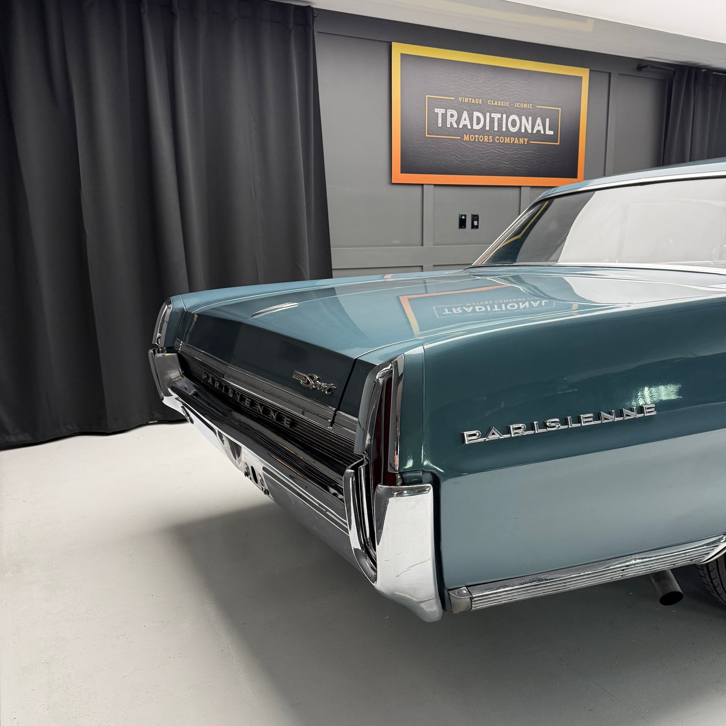 1964 Pontiac Parisienne Custom Sport