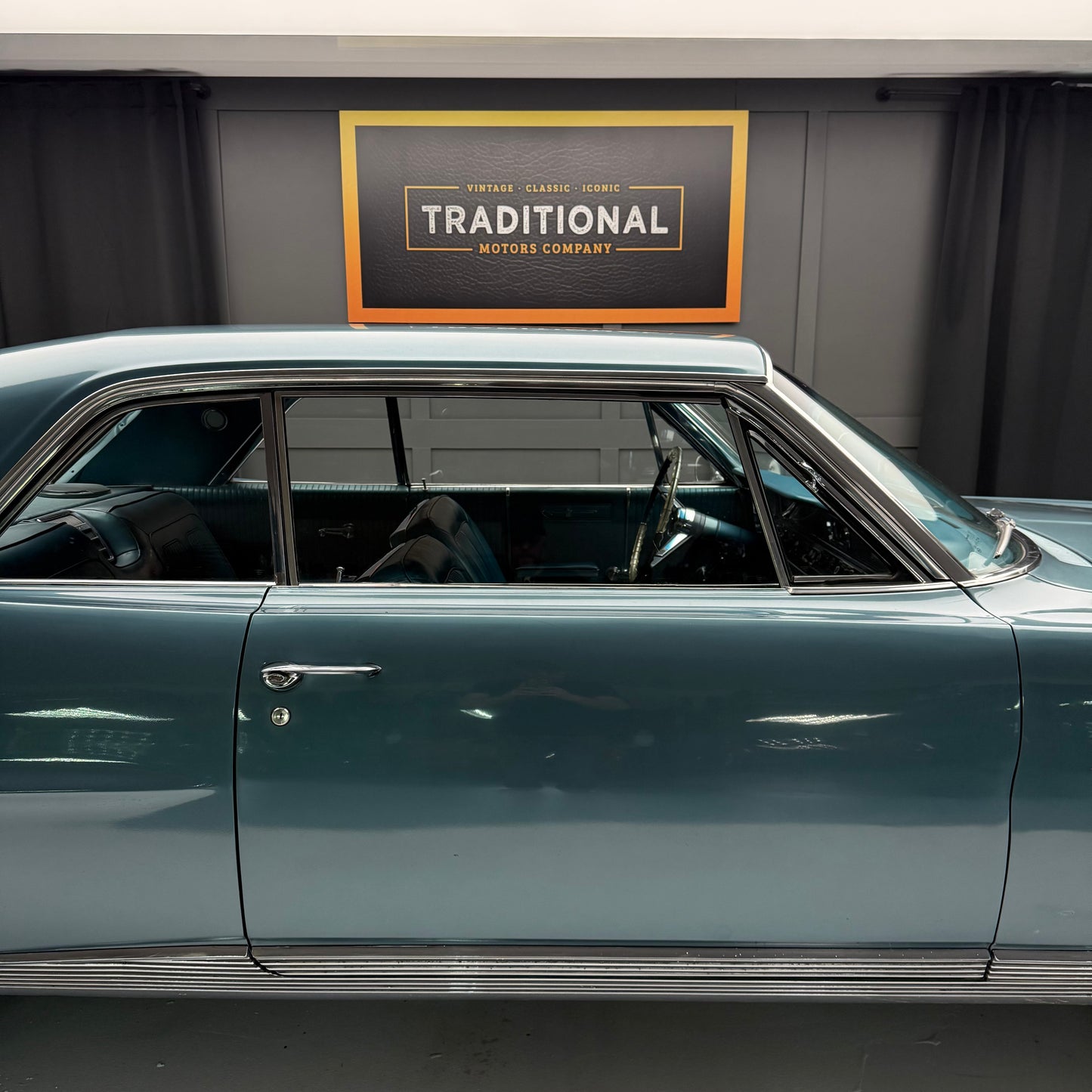 1964 Pontiac Parisienne Custom Sport