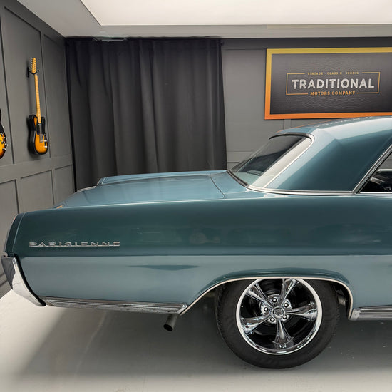 1964 Pontiac Parisienne Custom Sport