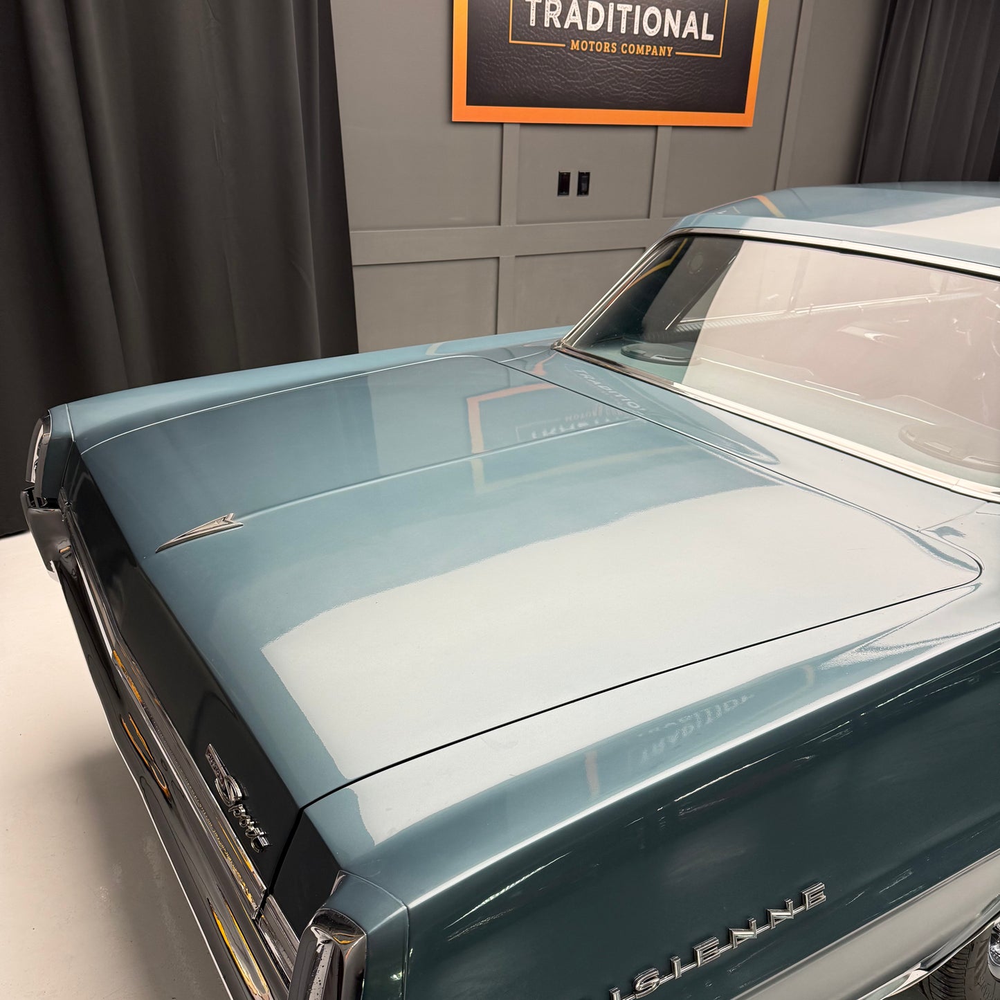 1964 Pontiac Parisienne Custom Sport