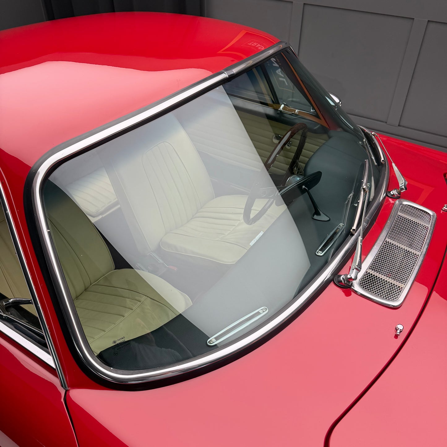 1963 Volvo P1800