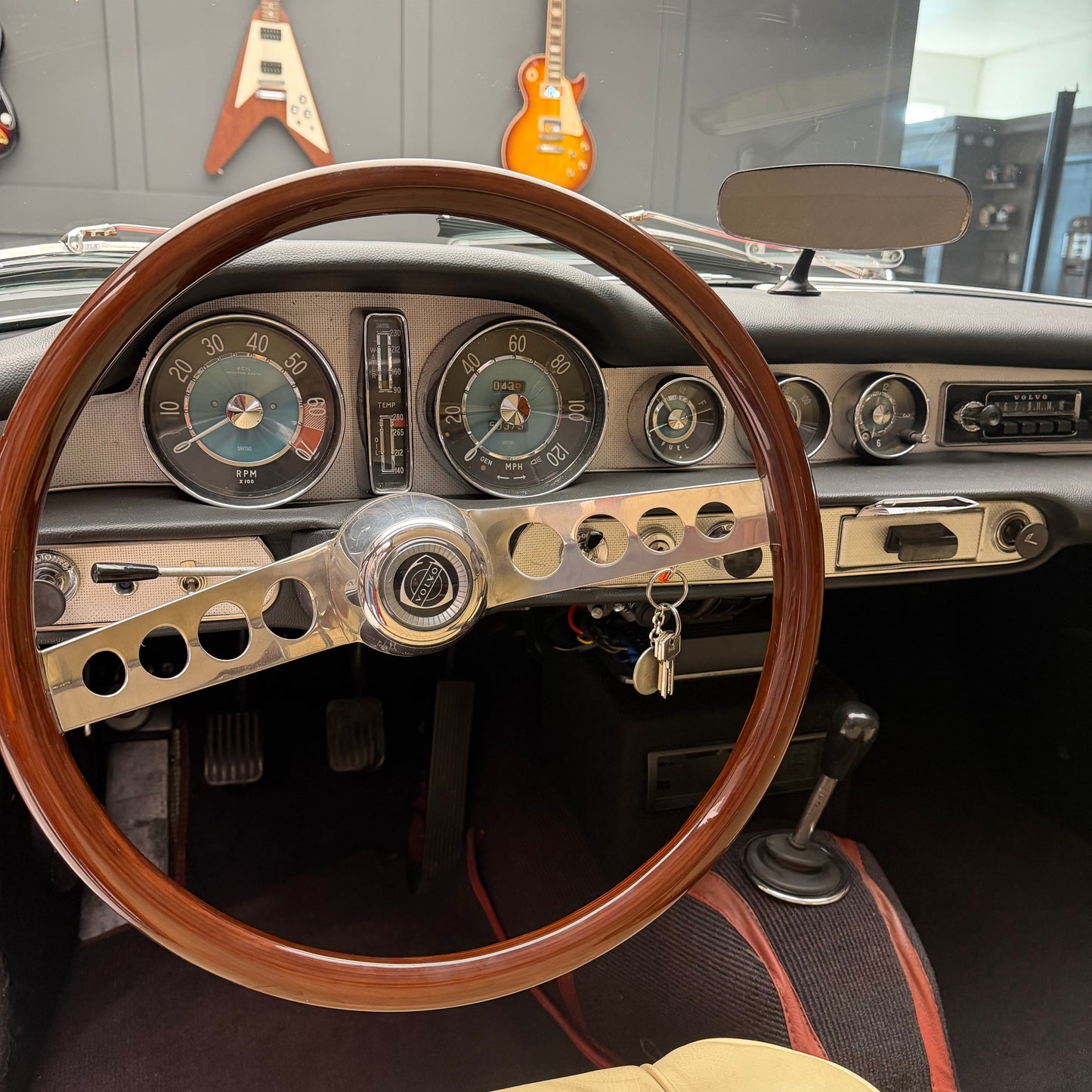 1963 Volvo P1800
