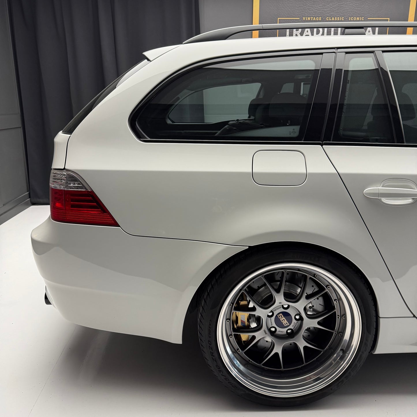 2008 BMW M5 SMG Touring E61