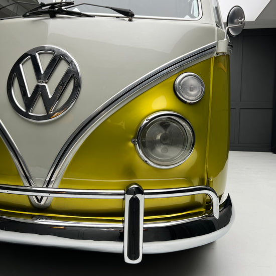1975 Volkswagen Microbus Deluxe Samba 23 window