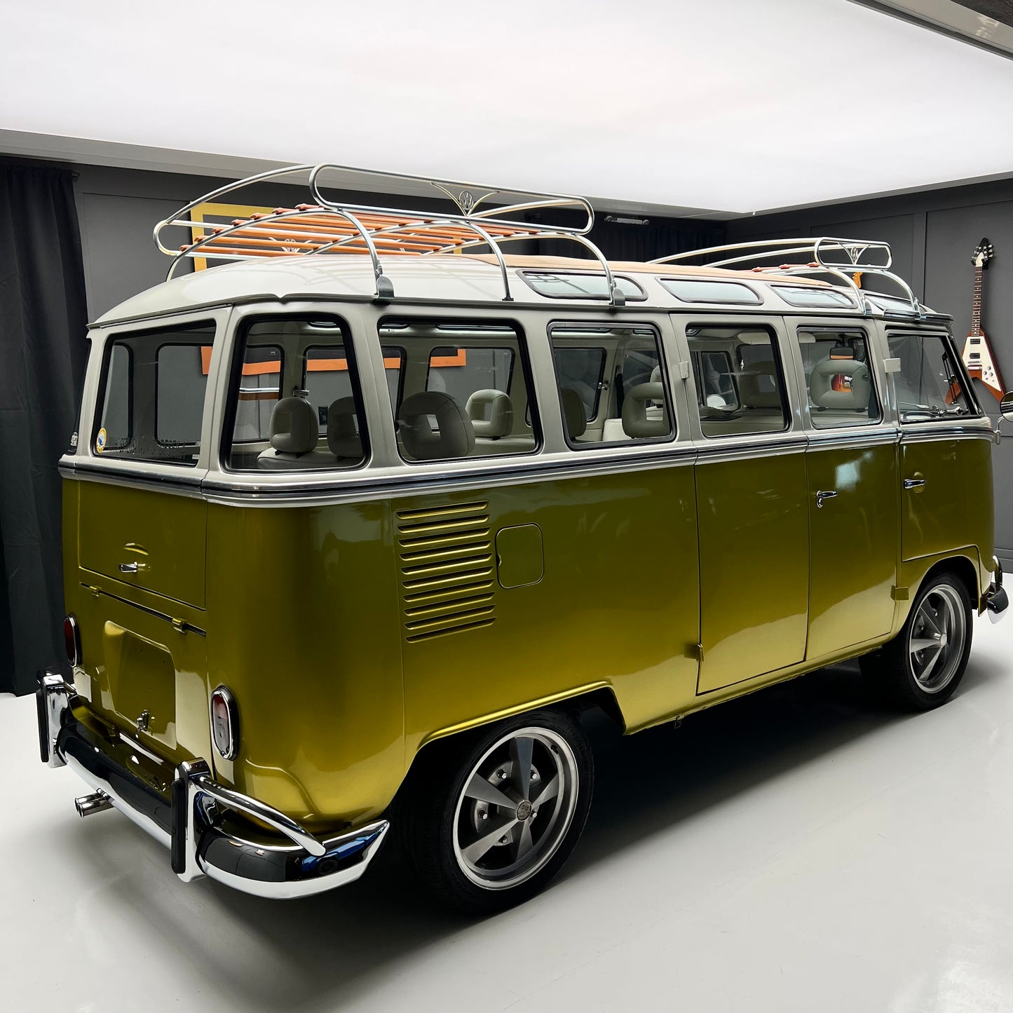 1975 Volkswagen Microbus Deluxe Samba 23 window