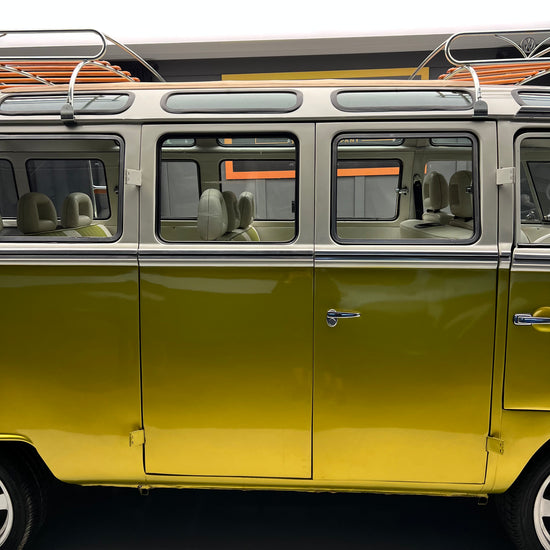 1975 Volkswagen Microbus Deluxe Samba 23 window