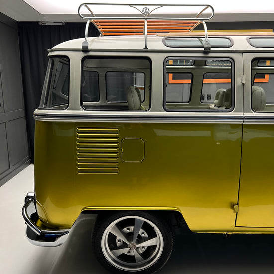 1975 Volkswagen Microbus Deluxe Samba 23 window
