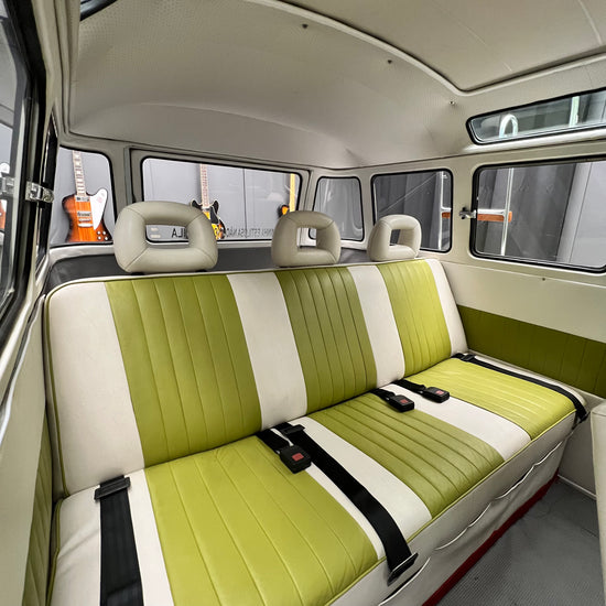 1975 Volkswagen Microbus Deluxe Samba 23 window