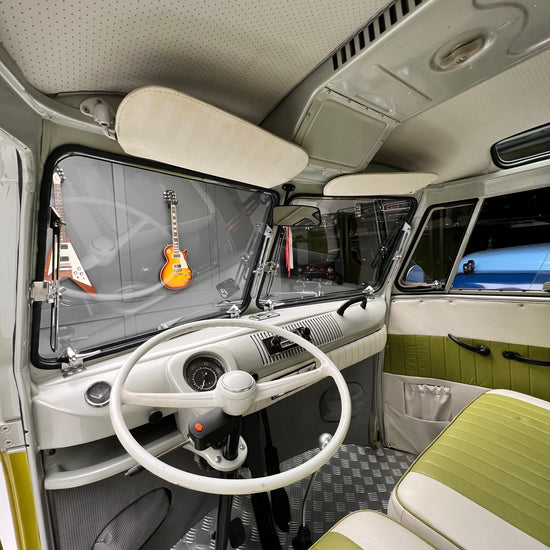 1975 Volkswagen Microbus Deluxe Samba 23 window