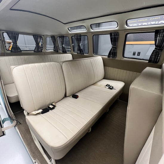 1966 Volkswagen Microbus Deluxe Samba 23 Window
