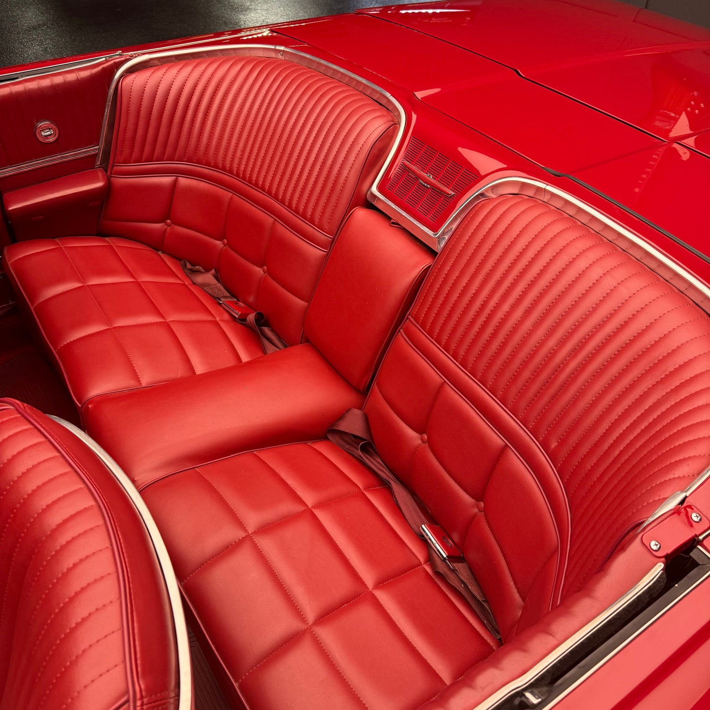 1966 Ford Thunderbird 428