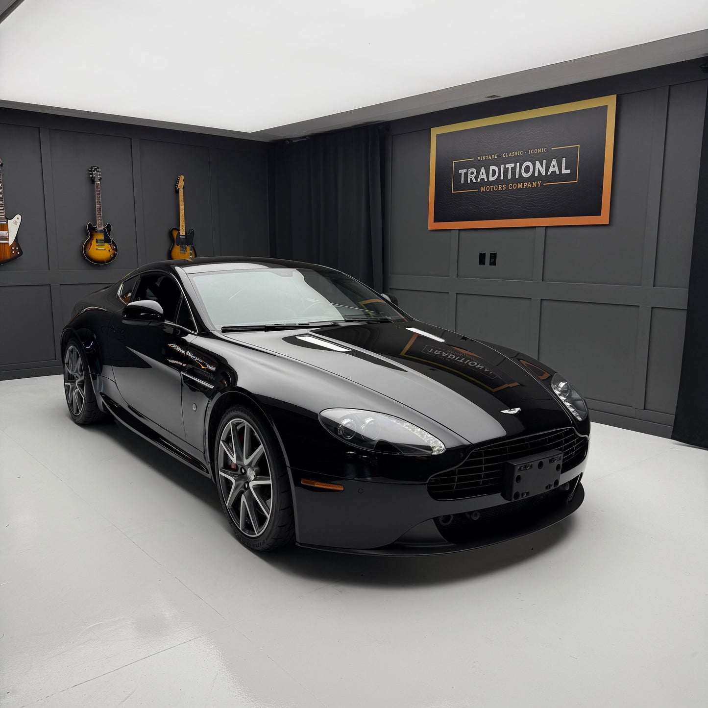 2013 Aston Martin Vantage