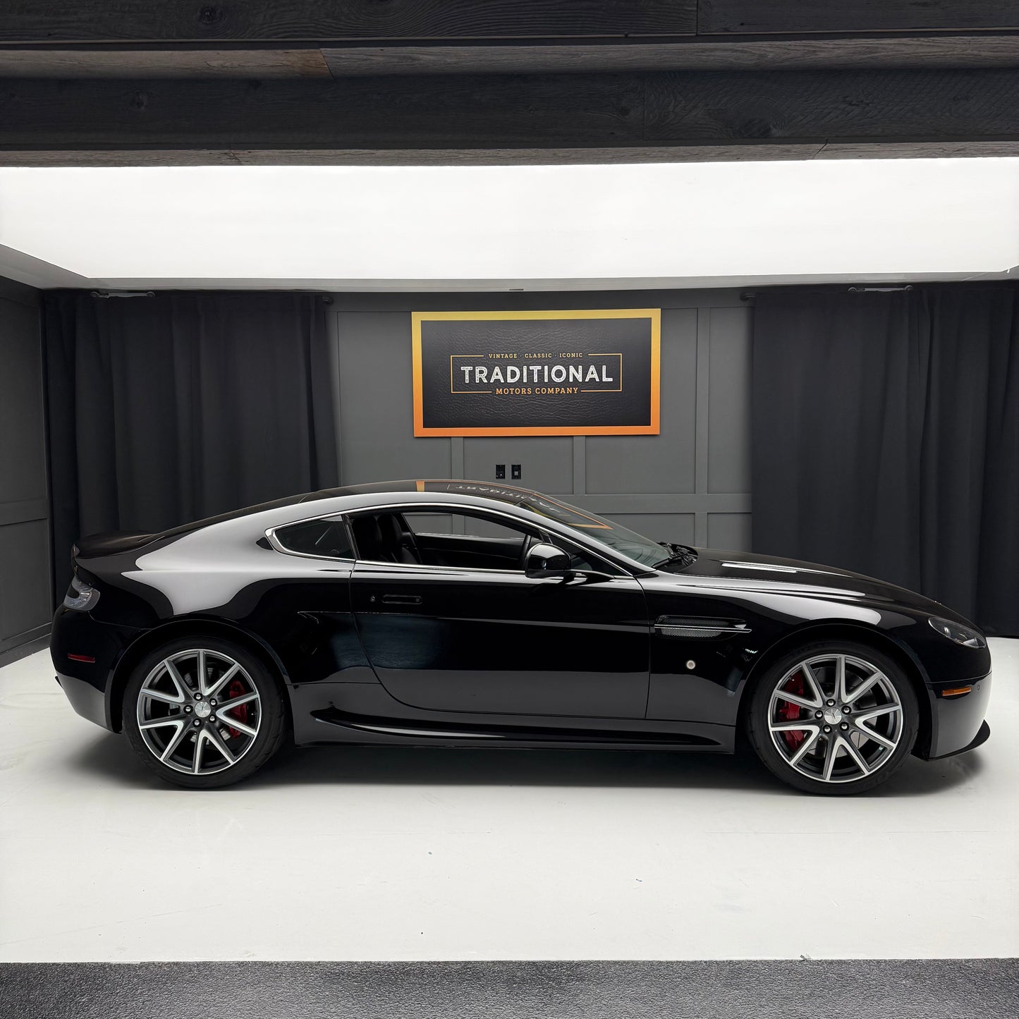 2013 Aston Martin Vantage