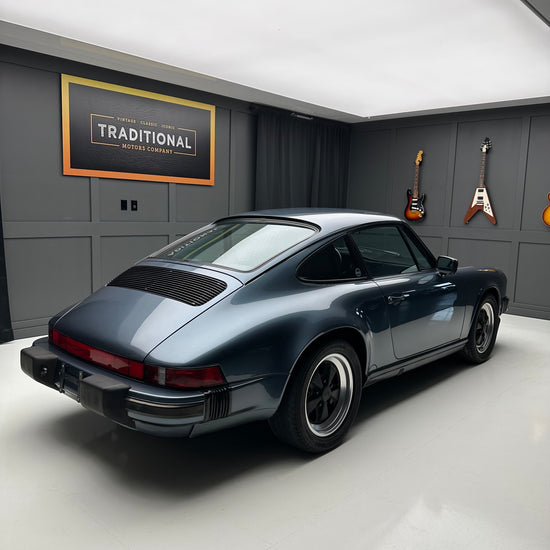 Load image into Gallery viewer, 1987 Porsche 911 Carrera
