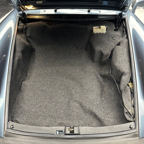 Load image into Gallery viewer, 1987 Porsche 911 Carrera
