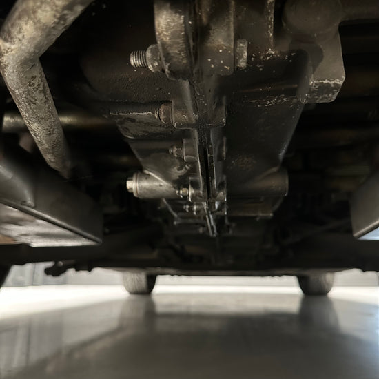 Load image into Gallery viewer, 1987 Porsche 911 Carrera
