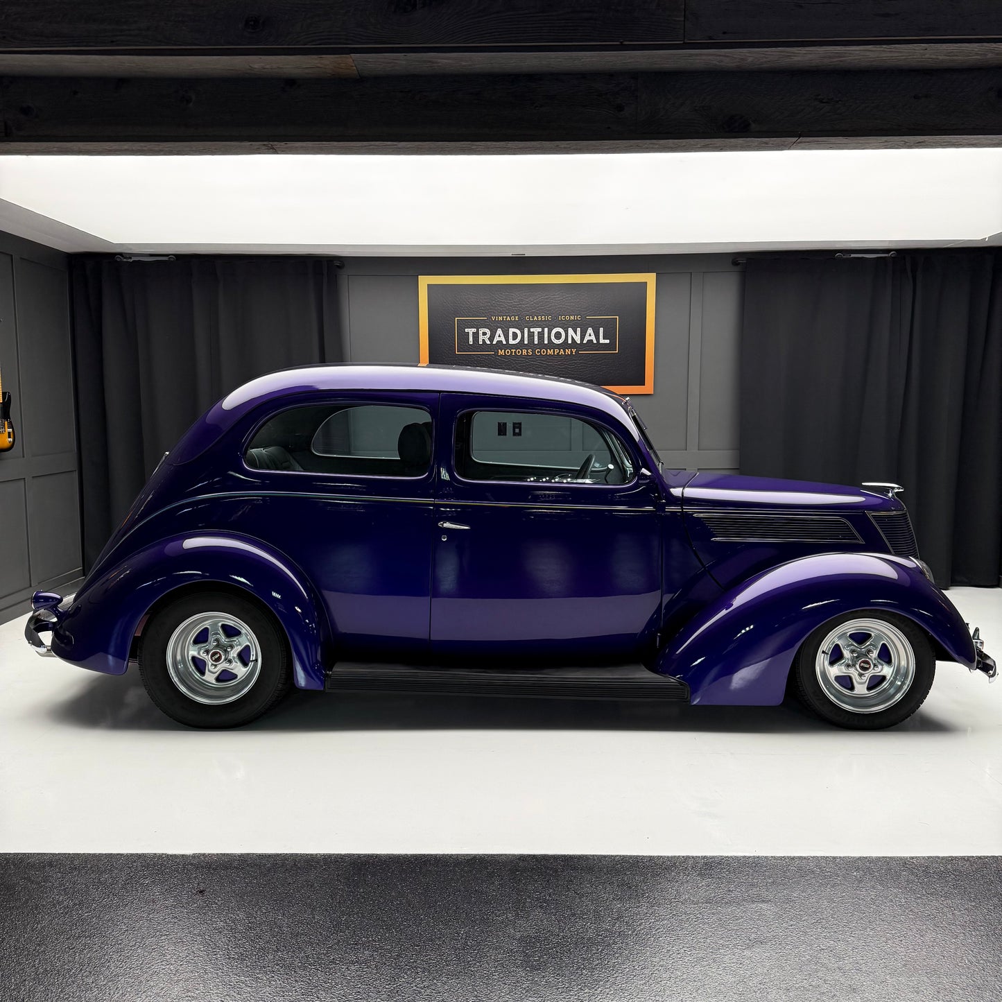 1937 Ford Two Door Flatback