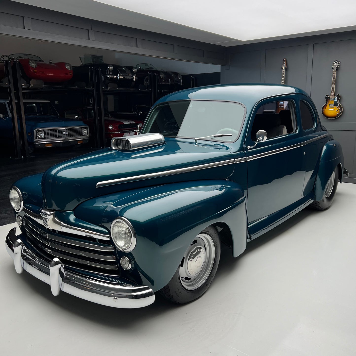 1948 Ford Super Deluxe