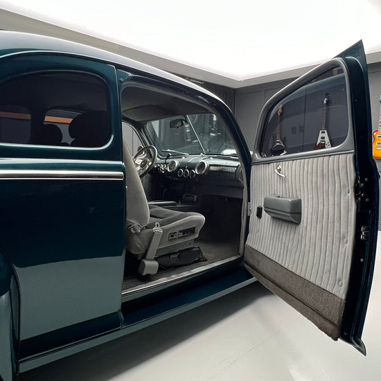 1948 Ford Super Deluxe