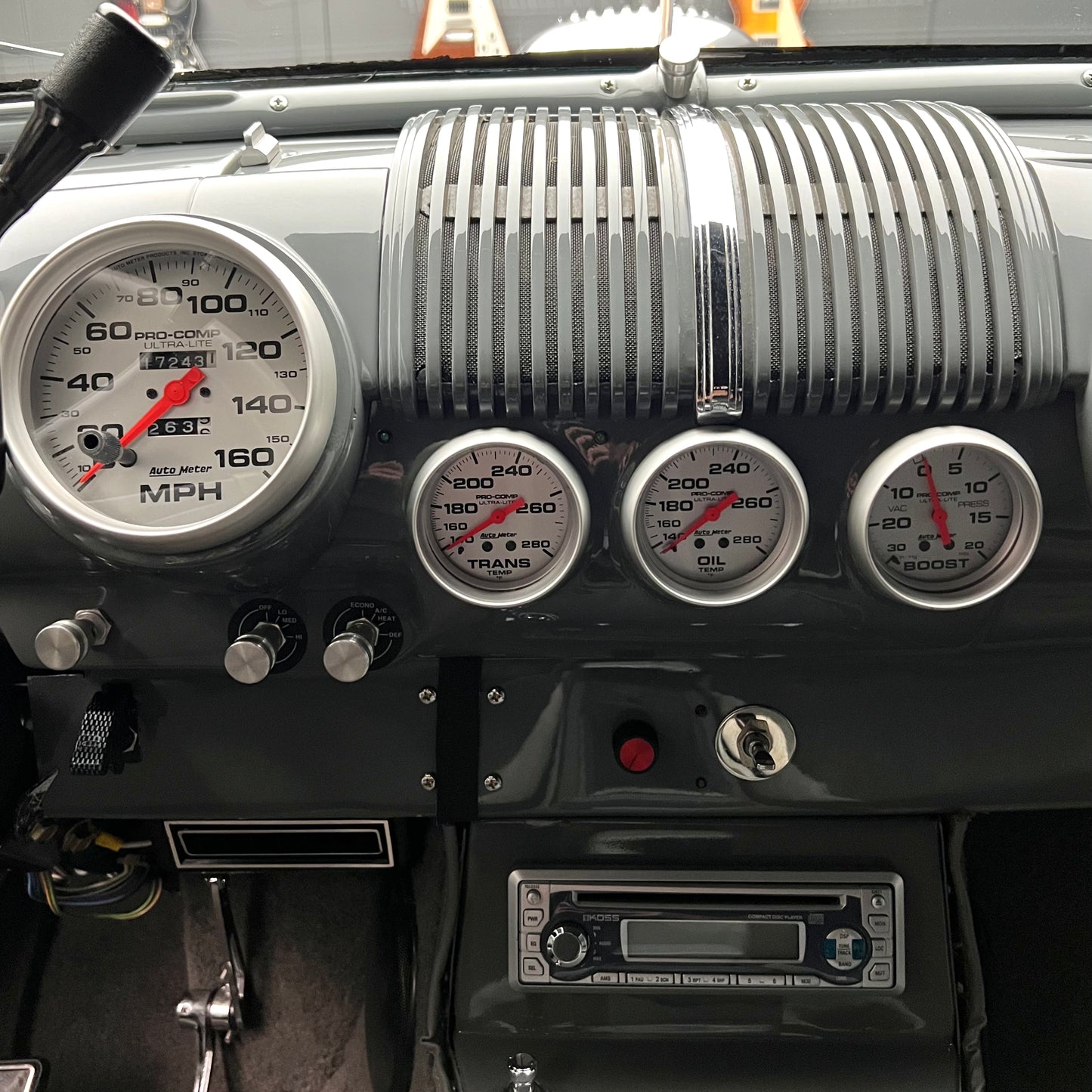 1948 Ford Super Deluxe