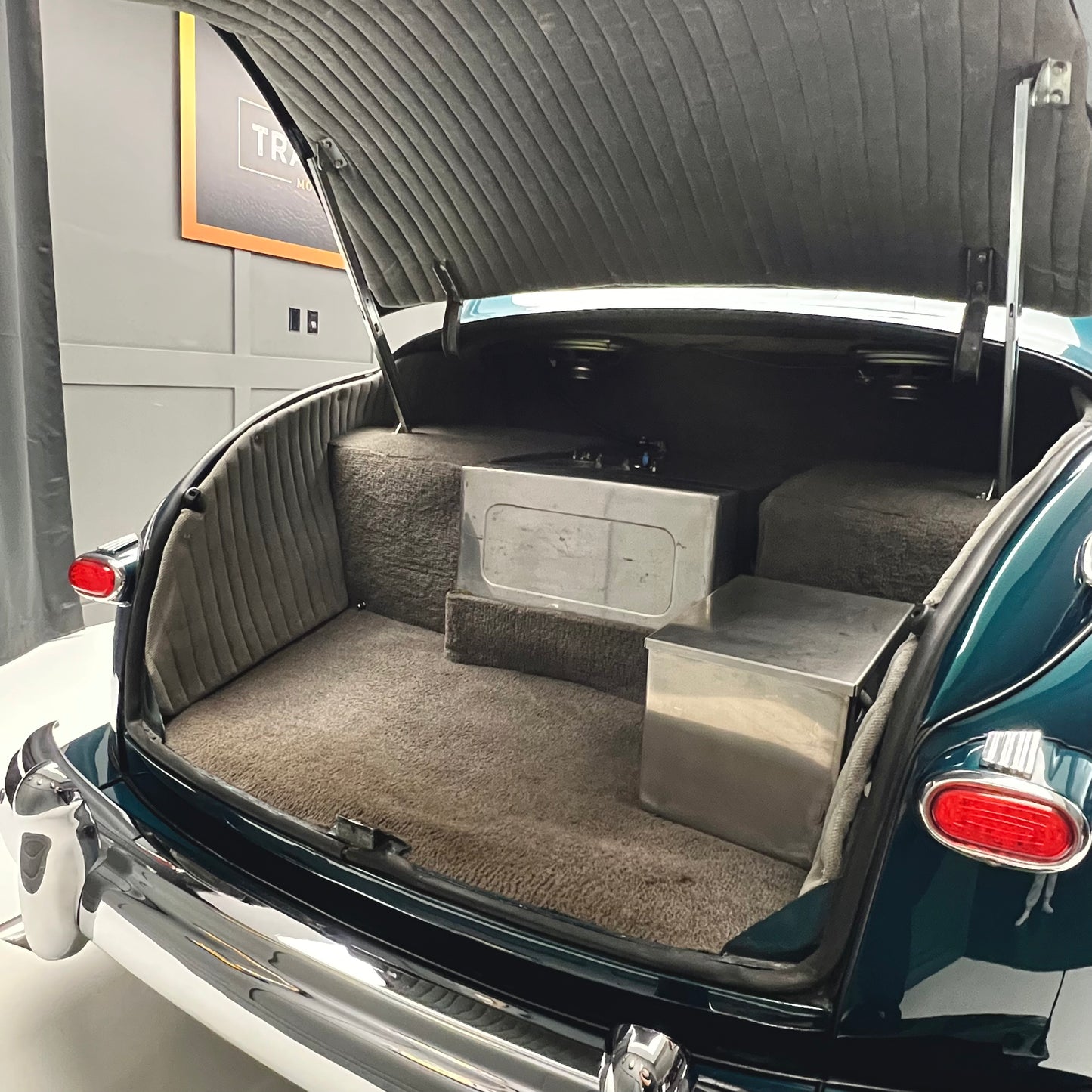 1948 Ford Super Deluxe