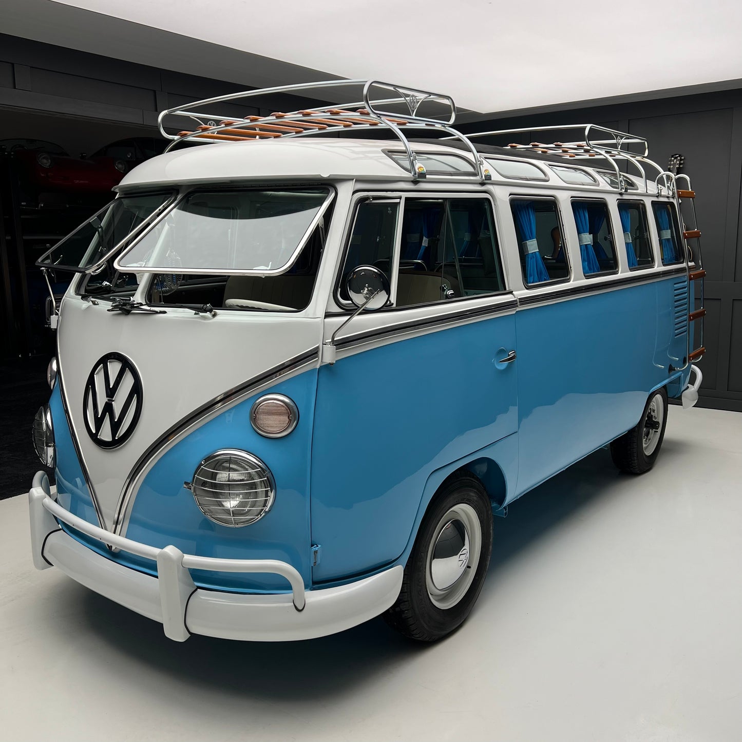 1974 Volkswagen Microbus Deluxe Samba 23 window