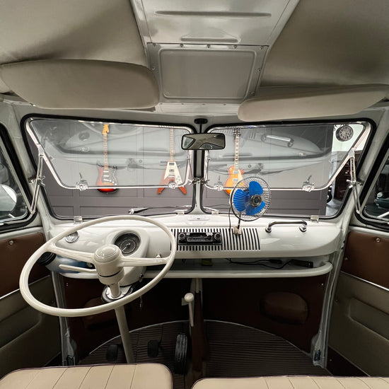 1974 Volkswagen Microbus Deluxe Samba 23 window