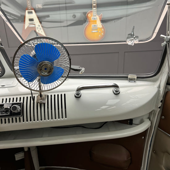 1974 Volkswagen Microbus Deluxe Samba 23 window