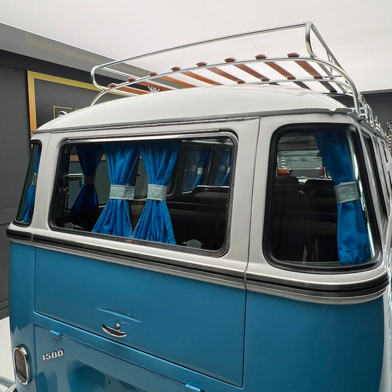 1974 Volkswagen Microbus Deluxe Samba 23 window
