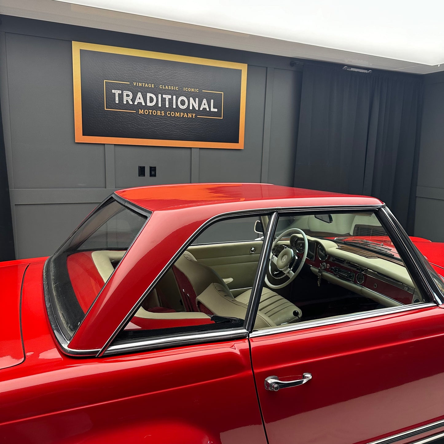 1966 Mercedes Benz 230SL Roadster