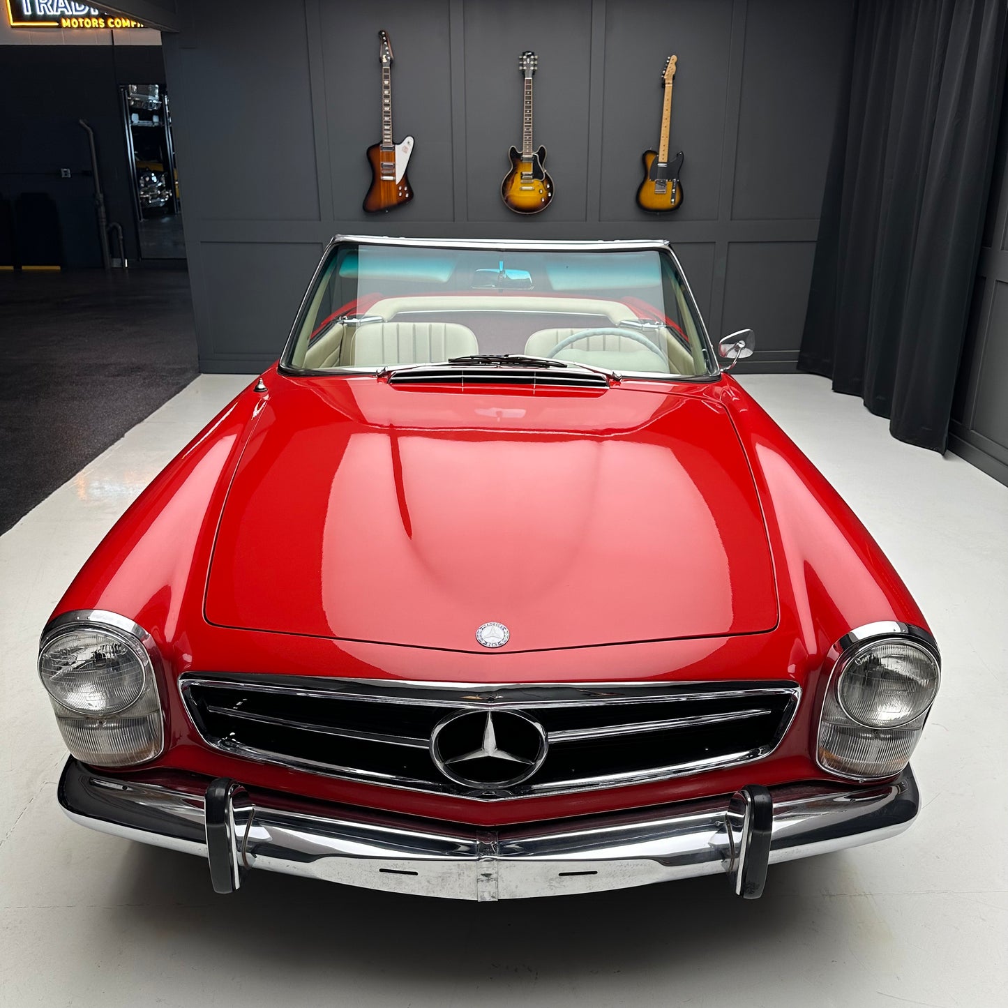1966 Mercedes Benz 230SL Roadster