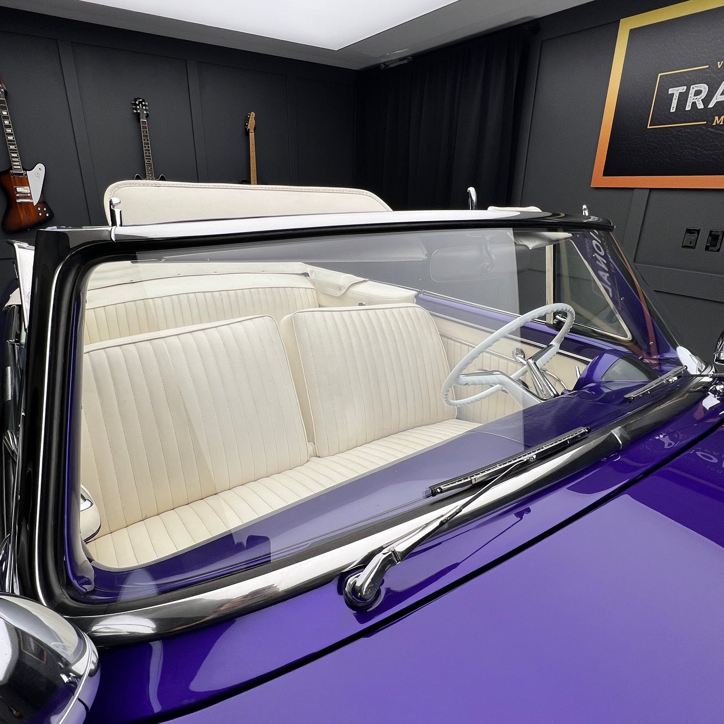 1952 Ford Crestline Sunliner