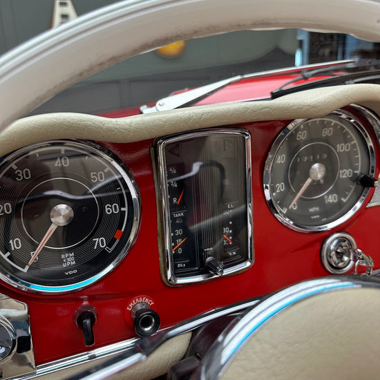 1966 Mercedes Benz 230SL Roadster