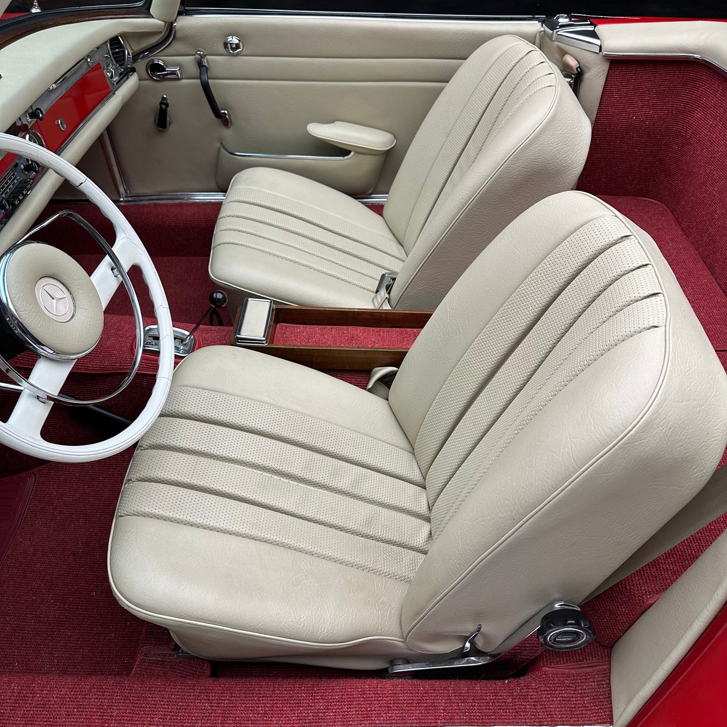 1966 Mercedes Benz 230SL Roadster