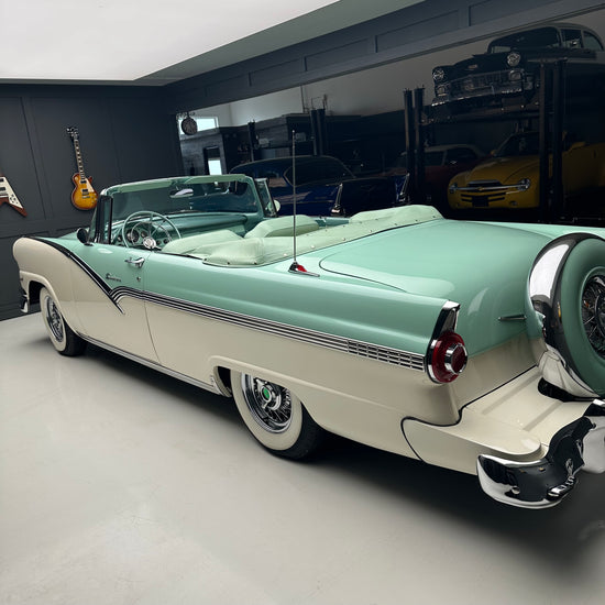 1956 Ford Fairlane Sunliner