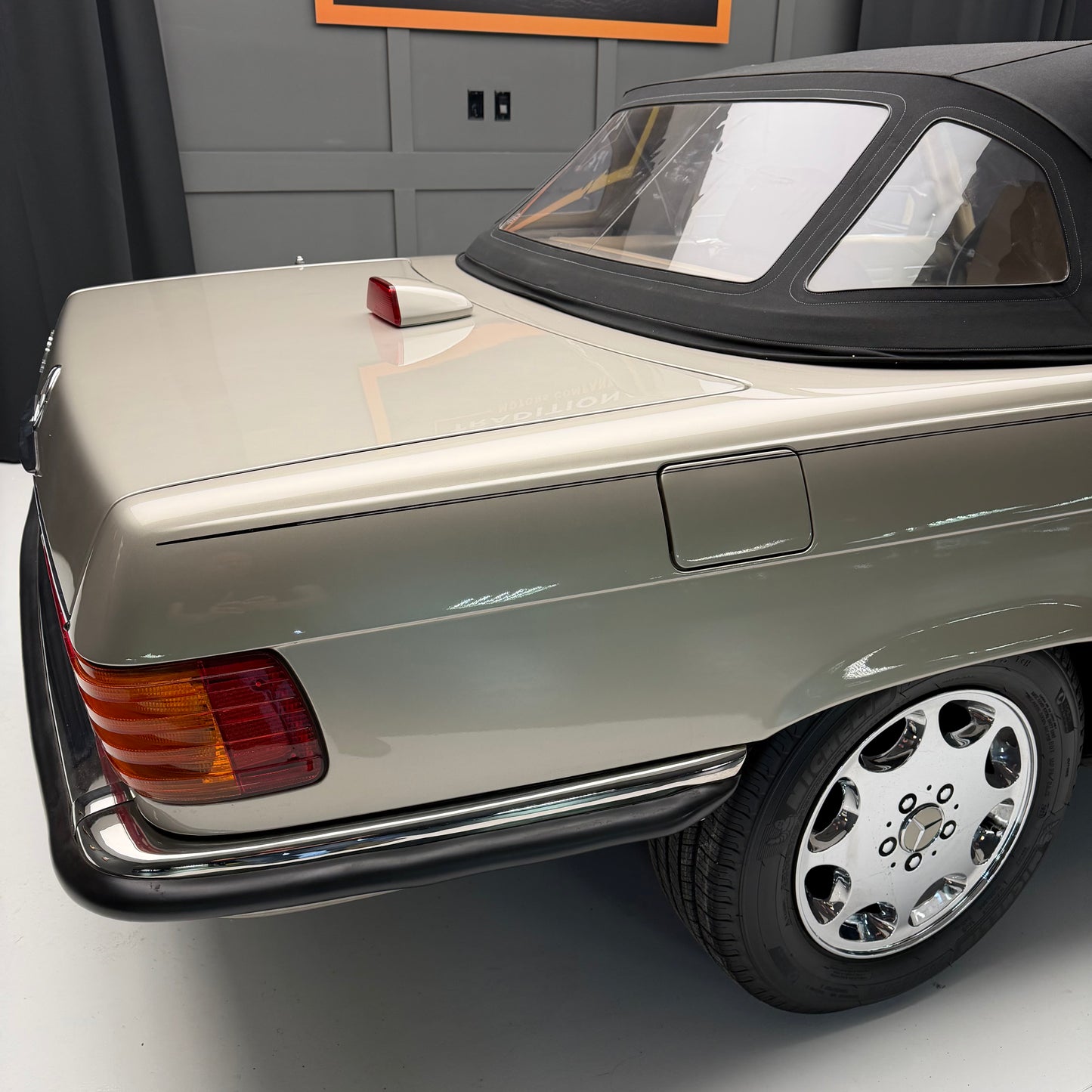 1987 Mercedes 560 SL