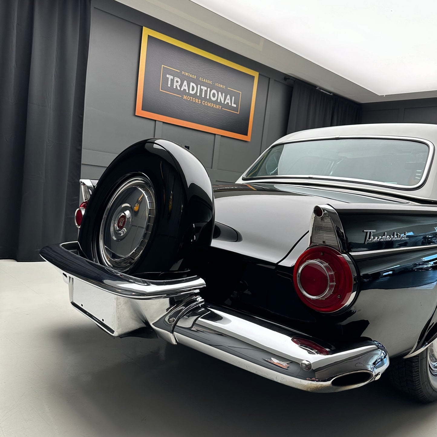 1956 Ford Thunderbird