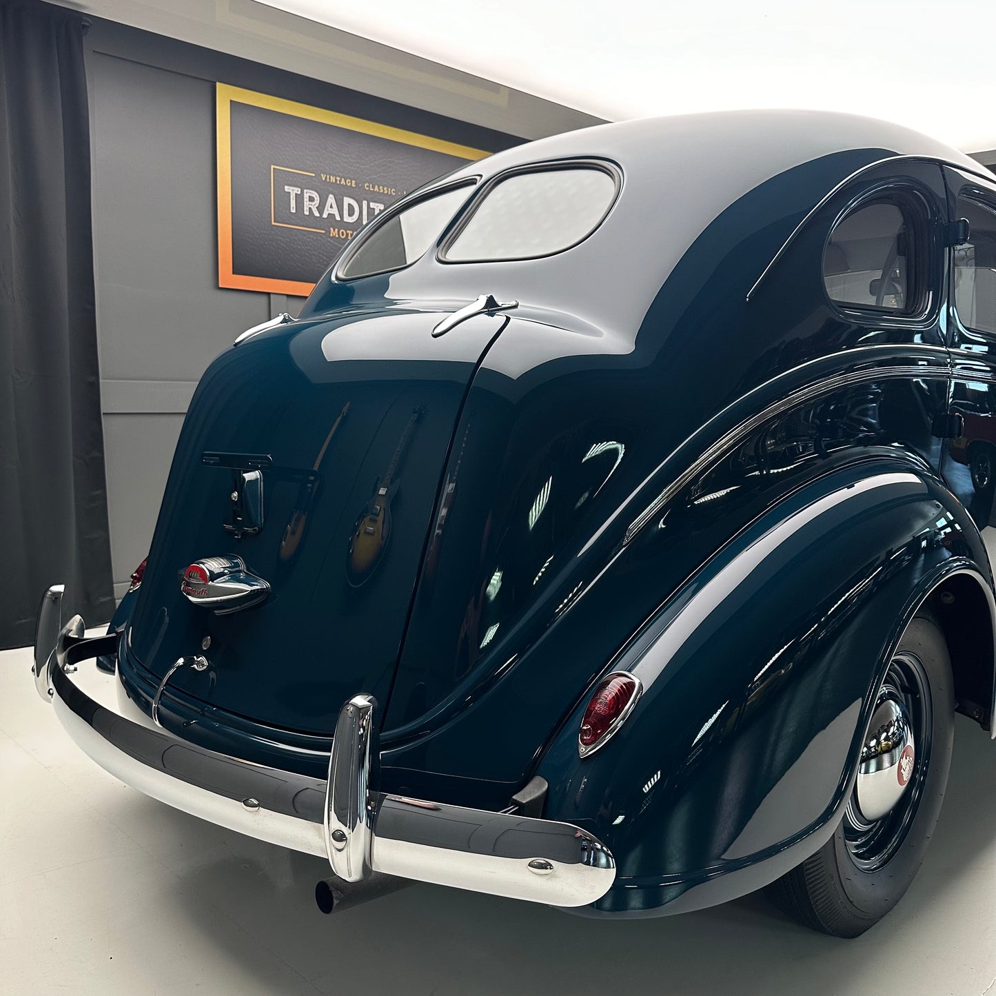 1939 Plymouth P8