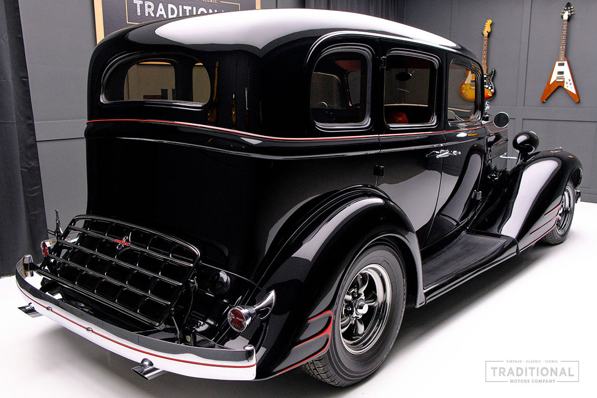 1934 Pontiac Eight