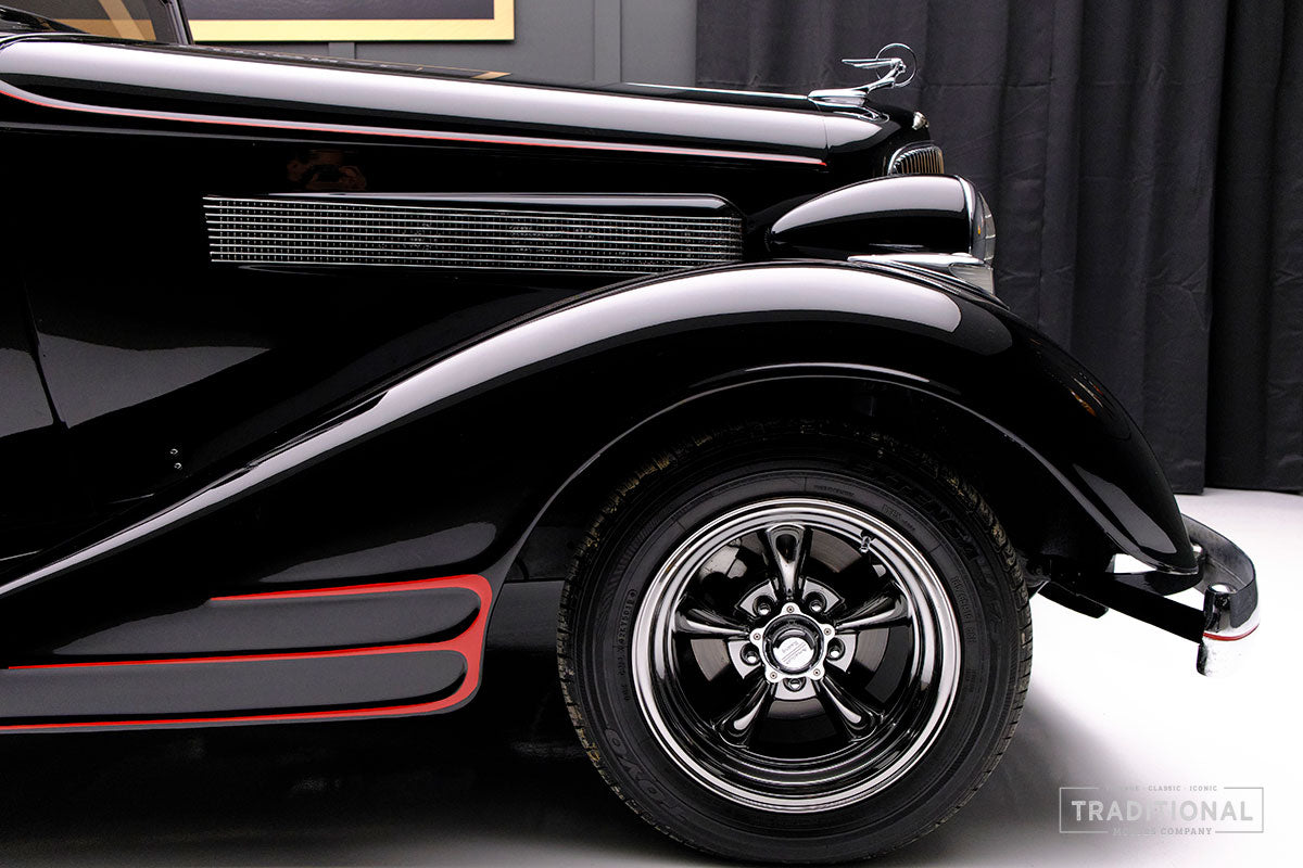 1934 Pontiac Eight